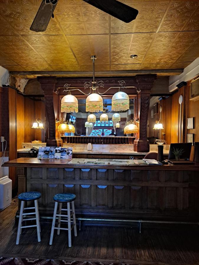 Van Gilder Hotel 수어드 외부 사진